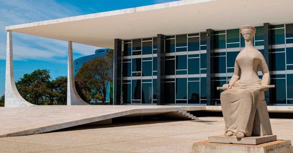 Julgamento do Supremo Tribunal Federal sobre Contratos de Associação entre Advogados e Sociedades de Advogados. Saiba mais com RCLP Advogados.