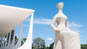 PIS e Cofins: STF mantém suspensão de decisões sobre novas alíquotas sobre receitas financeiras.